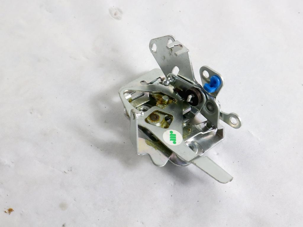 93924714 CHIUSURA SERRATURA MANUALE PORTA ANTERIORE SINISTRA IVECO DAILY 2.5 D RICAMBIO NUOVO