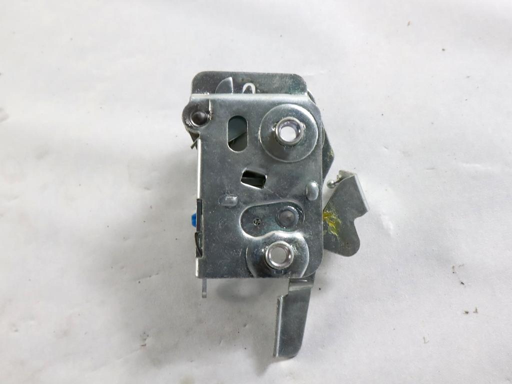 93924714 CHIUSURA SERRATURA MANUALE PORTA ANTERIORE SINISTRA IVECO DAILY 2.5 D RICAMBIO NUOVO