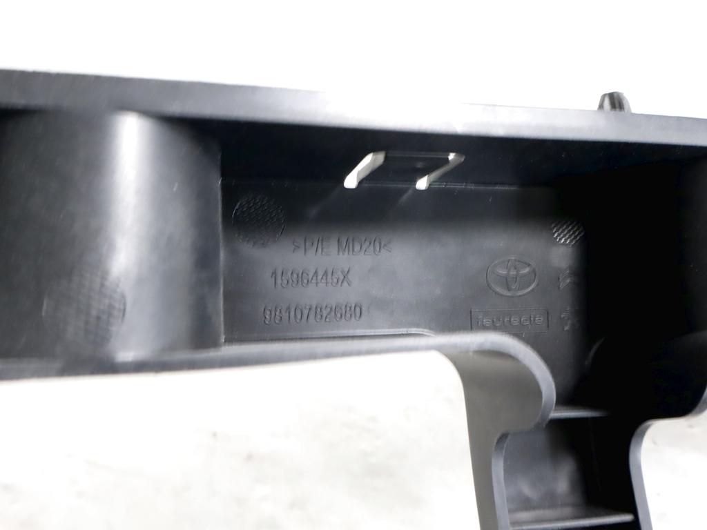 9810782680 STAFFA SUPPORTO PARAURTI POSTERIORE LATO SINISTRO PEUGEOT TRAVELLER 1.5D 75KW (2018) RICAMBIO USATO