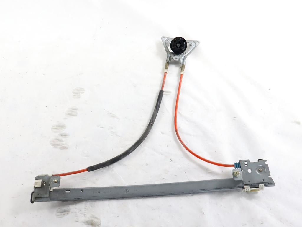 9222G9 MECCANSIMO ALZA-VETRO ALZA-CRISTALLO PORTA ANTERIORE DESTRA PEUGEOT 106 1.0 B 37KW 5M 5P (1997) RICAMBIO USATO