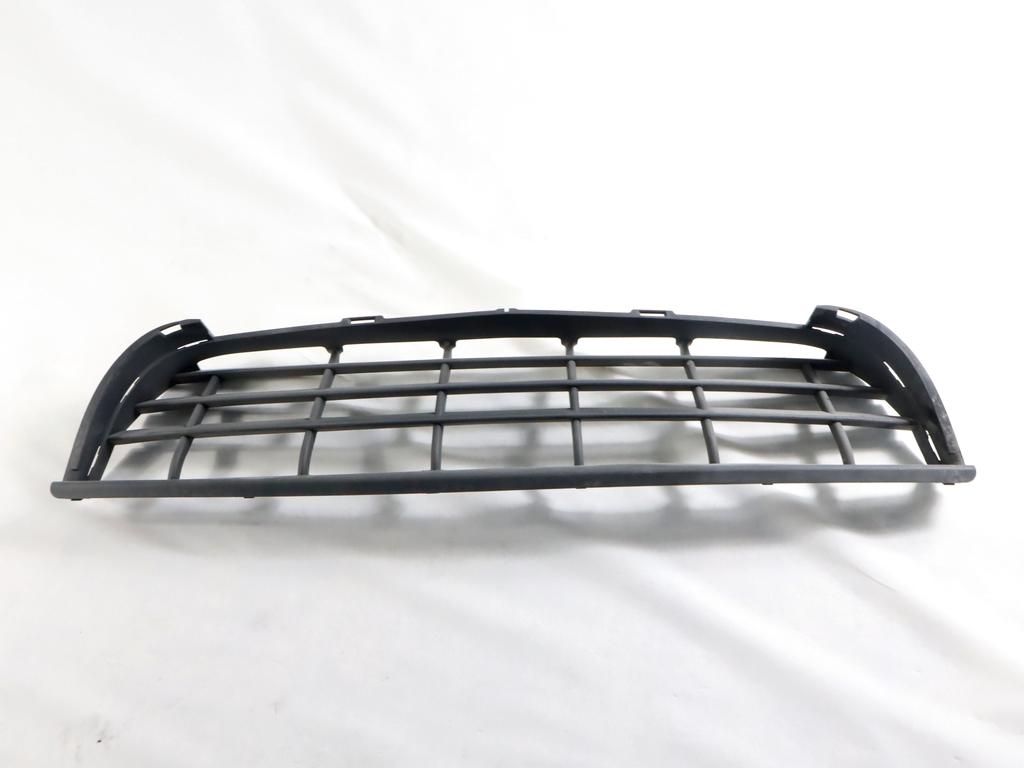 2E0807835A GRIGLIA MASCHERINA RIVESTIMENTO PARAURTI ANTERIORE VOLKSWAGEN CRAFTER 2.5 TDI 100 KW RICAMBIO NUOVO