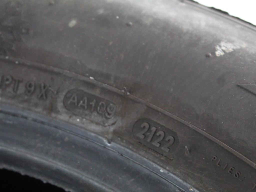 205/60 R16 96H CEAT WINTERDRIVE 7.55MM 8.24MM A2122 PNEUMATICI INVERNALI M+S (QUANTITA' 2 GOMME)