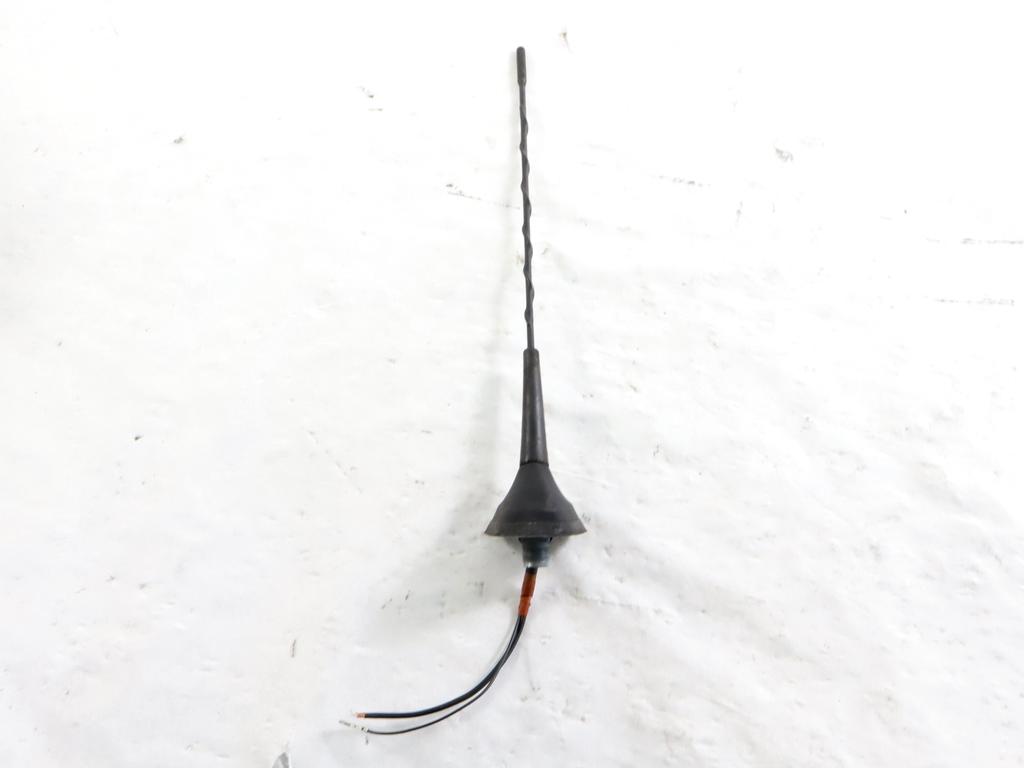 282203VU0A ANTENNA AUTORADIO NISSAN MICRA 1.0 B 52KW 5M 5P (2017) RICAMBIO USATO 