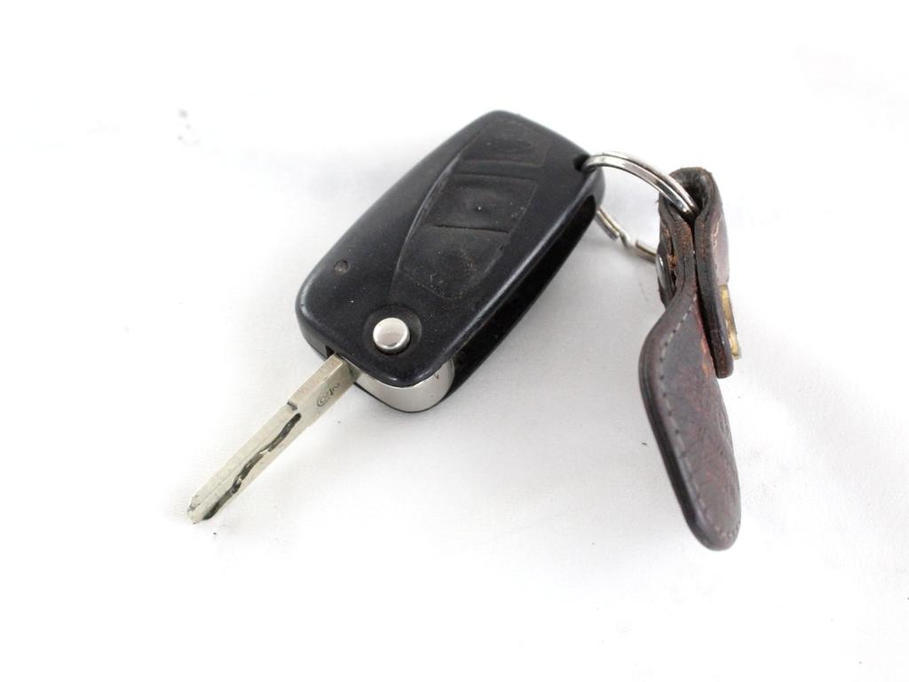 46760152 KIT BLOCCHETTI ACCENSIONE APERTURA CON CHIAVE FIAT IDEA 1.2 B 59KW 5M 5P (2008) RICAMBIO USATO