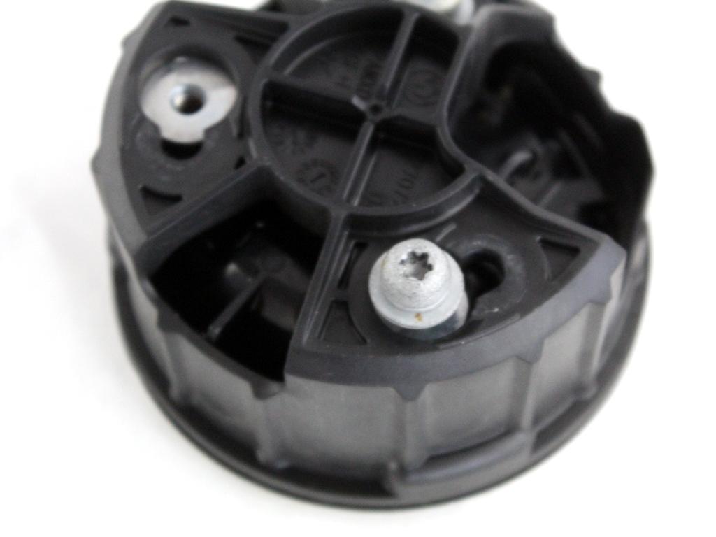 51247248535 MANIGLIA PORTELLONE COFANO POSTERIORE BAULE CON STEMMA BMW SERIE 1 116D F20 2.0 D 85KW 6M 5P (2012) RICAMBIO USATO