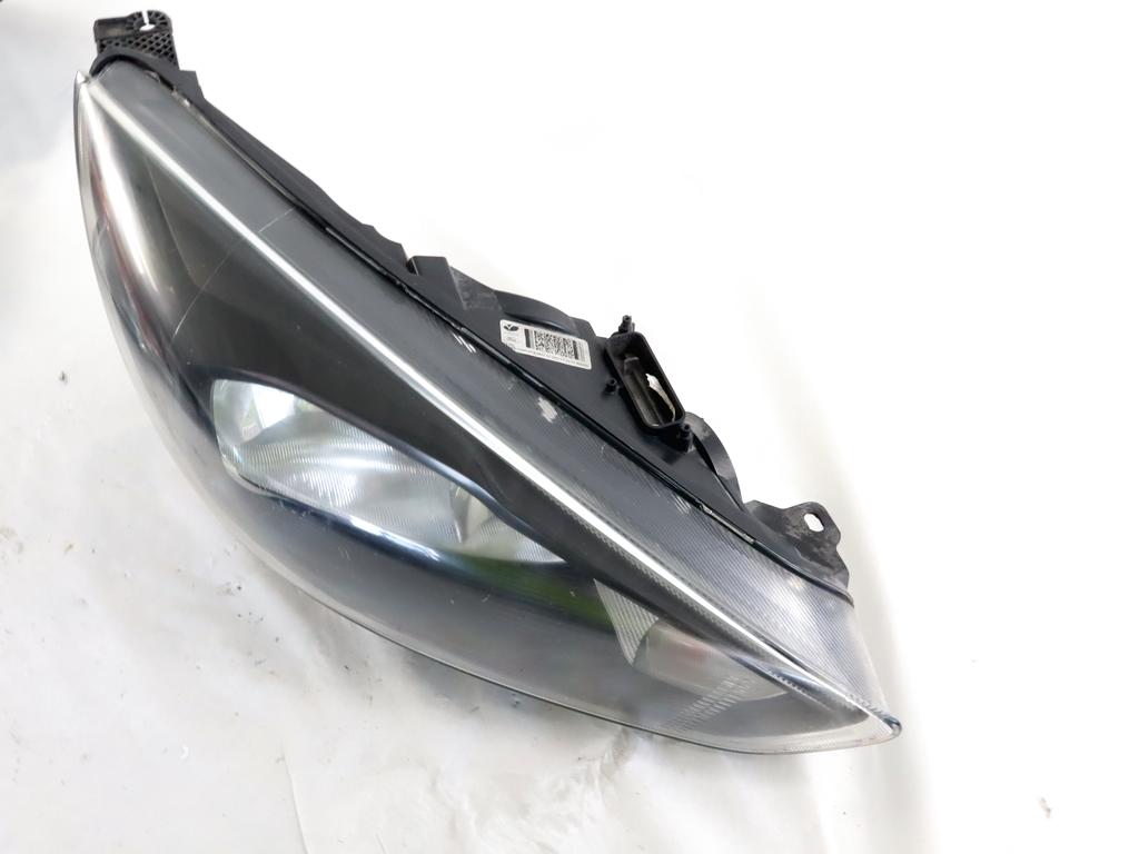 F1EB-13W029-AGA FARO FANALE ANTERIORE DESTRO FORD FOCUS SW 1.5 D 88KW 6M 5P (2018) RICAMBIO USATO 