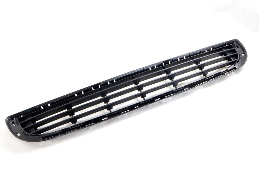 9677603680 MASCHERINA GRIGLIA RIVESTIMENTO INFERIORE PARAURTI ANTERIORE CITROEN BERLINGO 1.6 D 73KW 5M 5P (2016) RICAMBIO USATO 