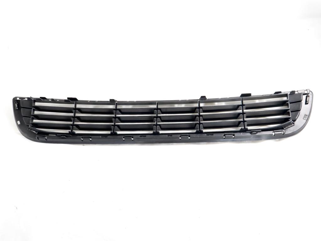 9677603680 MASCHERINA GRIGLIA RIVESTIMENTO INFERIORE PARAURTI ANTERIORE CITROEN BERLINGO 1.6 D 73KW 5M 5P (2016) RICAMBIO USATO 