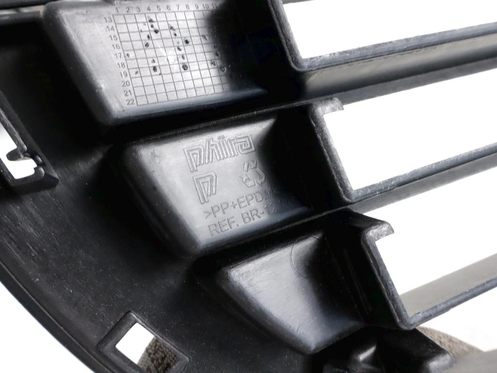 9677603680 MASCHERINA GRIGLIA RIVESTIMENTO INFERIORE PARAURTI ANTERIORE CITROEN BERLINGO 1.6 D 73KW 5M 5P (2016) RICAMBIO USATO 