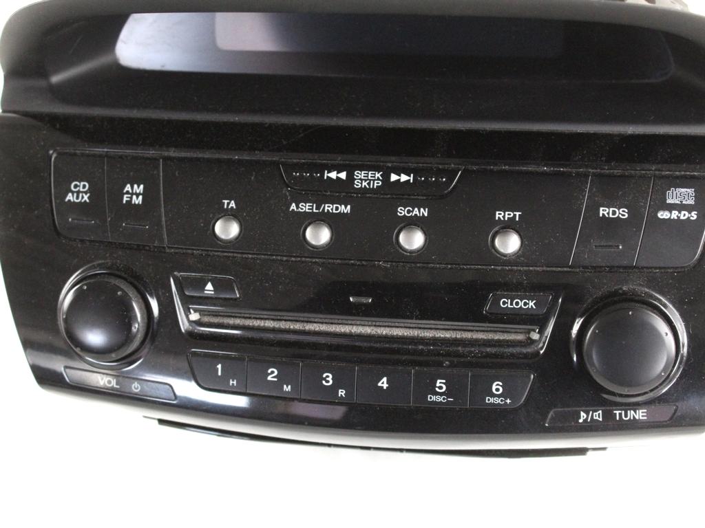 39100-SJD-G01 AUTORADIO HONDA FR-V 2.2 D 103KW 6M 5P (2006) RICAMBIO USATO (NON FORNIAMO CODICE AUTORADIO, MA SOLO NUMERO DI TELAIO VEICOLO)