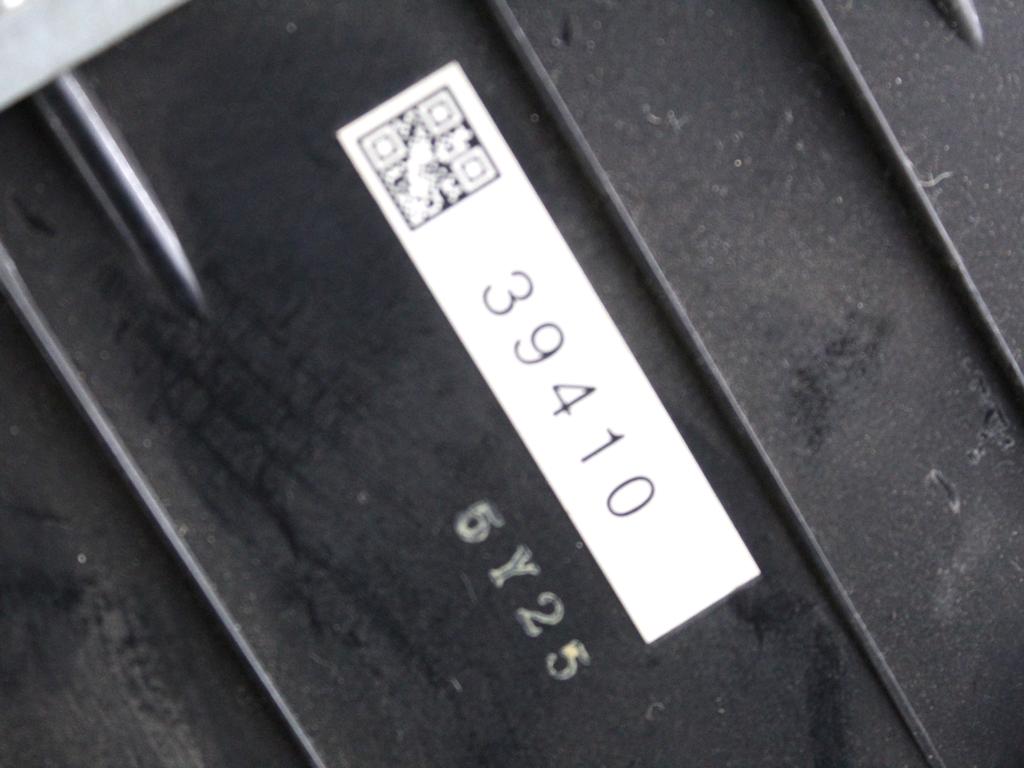 39100-SJD-G01 AUTORADIO HONDA FR-V 2.2 D 103KW 6M 5P (2006) RICAMBIO USATO (NON FORNIAMO CODICE AUTORADIO, MA SOLO NUMERO DI TELAIO VEICOLO)
