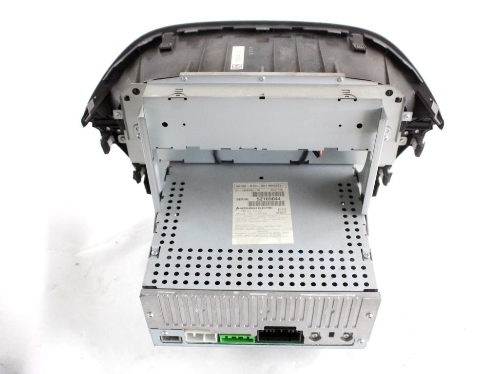 39100-SJD-G01 AUTORADIO HONDA FR-V 2.2 D 103KW 6M 5P (2006) RICAMBIO USATO (NON FORNIAMO CODICE AUTORADIO, MA SOLO NUMERO DI TELAIO VEICOLO)