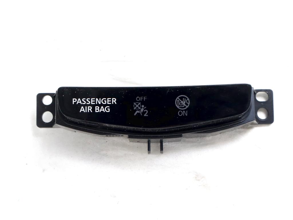 250204BA0B DISPLAY SEGNALATORE DISATTIVAZIONE AIRBAG PASSEGGERO NISSAN X-TRAIL T32 R 1.6 D 4X4 96KW 6M 5P (2018) RICAMBIO USATO 