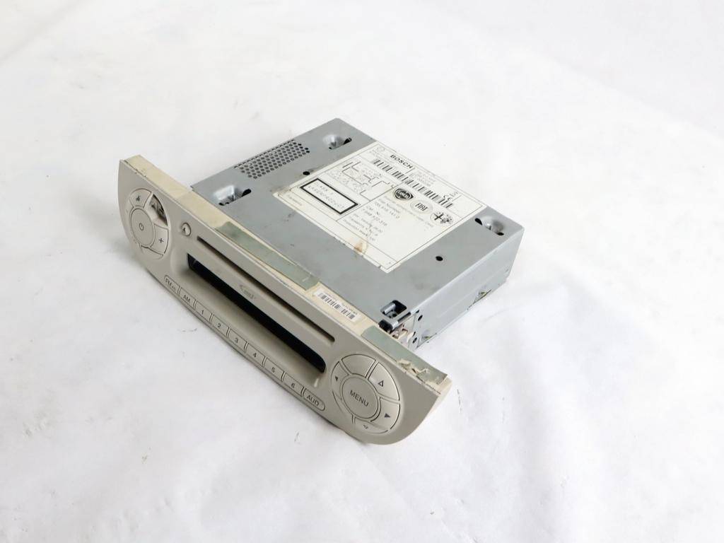 735516141 AUTORADIO FIAT 500 1.3 D 55KW 5M 3P (2010) RICAMBIO USATO (NON FORNIAMO CODICE AUTORADIO) 7648572316