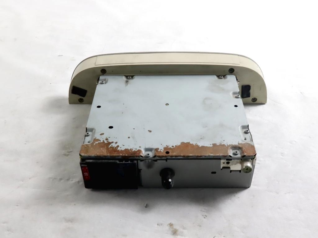 735516141 AUTORADIO FIAT 500 1.3 D 55KW 5M 3P (2010) RICAMBIO USATO (NON FORNIAMO CODICE AUTORADIO) 7648572316