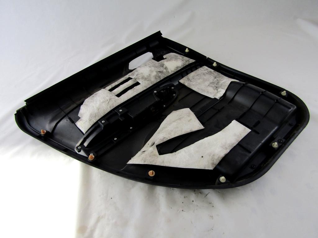 83703SJHE61ZA PANNELLO INTERNO PORTA POSTERIORE DESTRA HONDA FR-V 2.2 D 103KW 6M 5P (2006) RICAMBIO USATO