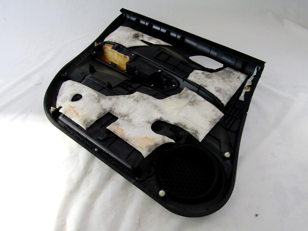 83503SJDE61ZA PANNELLO INTERNO PORTA ANTERIORE DESTRA HONDA FR-V 2.2 D 103KW 6M 5P (2006) RICAMBIO USATO