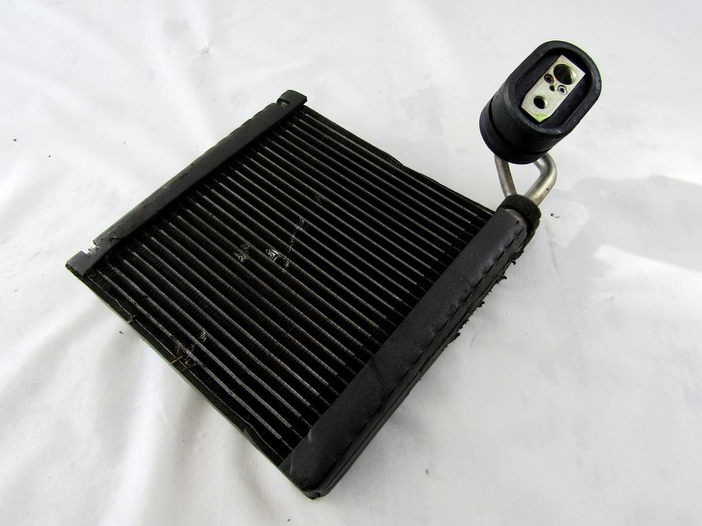80215SJDG41 EVAPORATORE RADIATORE CLIMATIZZATORE CLIMA A/C HONDA FR-V 2.2 D 103KW 6M 5P (2006) RICAMBIO USATO