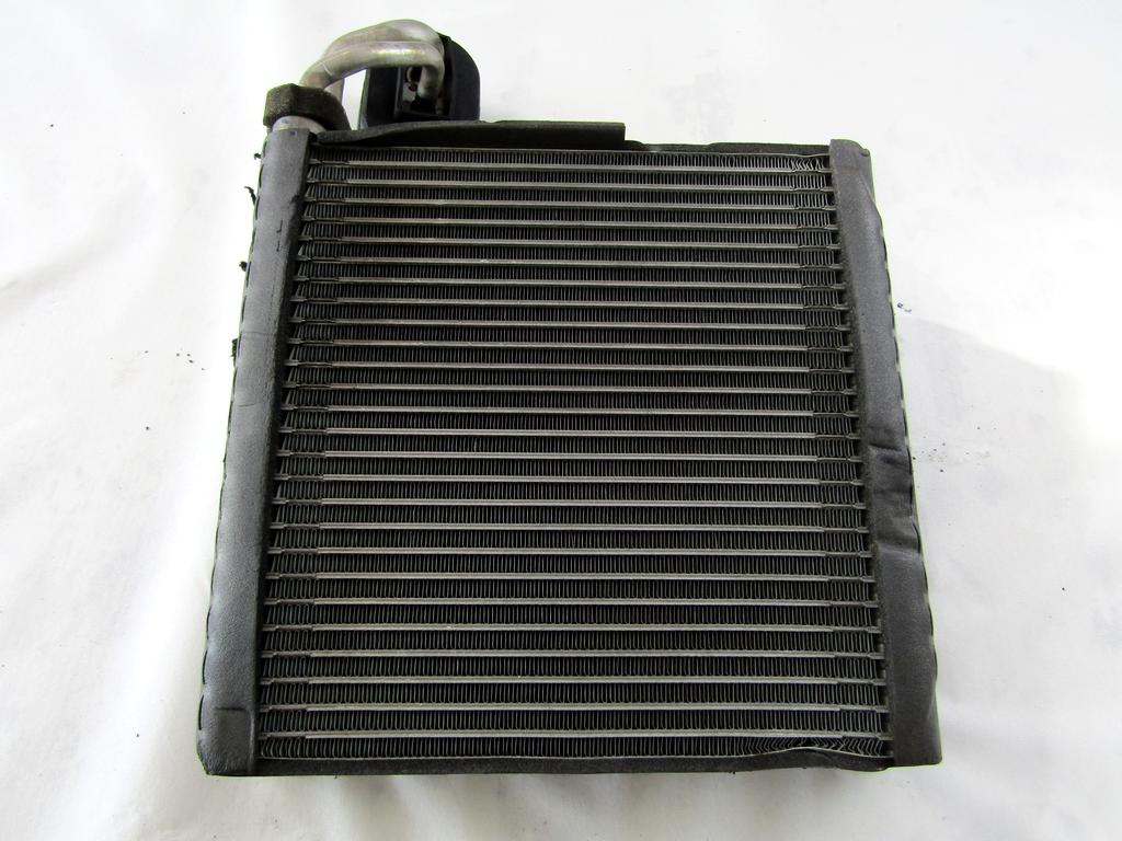 80215SJDG41 EVAPORATORE RADIATORE CLIMATIZZATORE CLIMA A/C HONDA FR-V 2.2 D 103KW 6M 5P (2006) RICAMBIO USATO