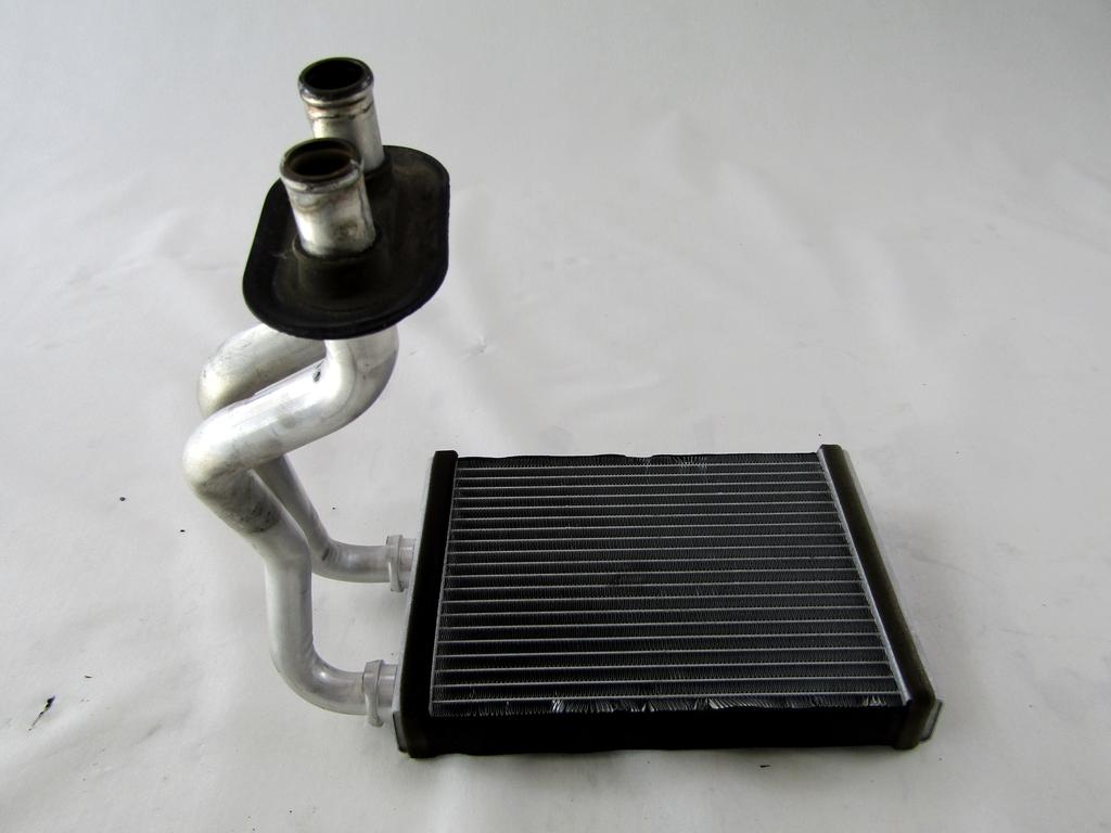 79110SJHG41 TERMOSCAMBIATORE RISCALDAMENTO HONDA FR-V 2.2 D 103KW 6M 5P (2006) RICAMBIO USATO