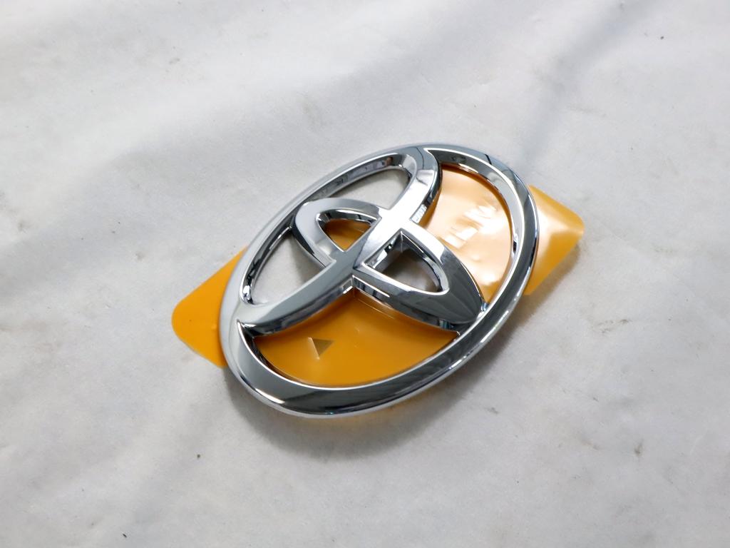 90975-02071 STEMMA FREGIO LOGO EMBLEMA PORTELLONE COFANO POSTERIORE BAULE TOYOTA RAV4 2.2 D 4X4 100KW 6M 5P (2008) RICAMBIO NUOVO