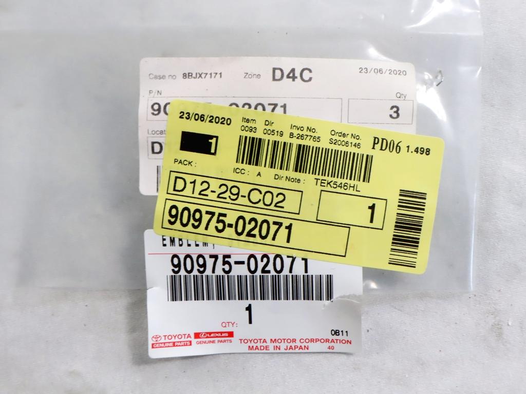 90975-02071 STEMMA FREGIO LOGO EMBLEMA PORTELLONE COFANO POSTERIORE BAULE TOYOTA RAV4 2.2 D 4X4 100KW 6M 5P (2008) RICAMBIO NUOVO