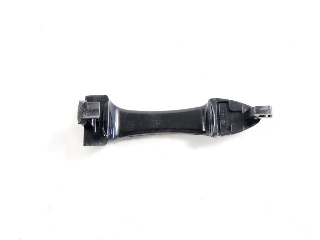 1107182 MANIGLIA ESTERNA PORTA ANTERIORE DESTRA FORD FOCUS 1.8 D 66KW 5M 5P (2001) RICAMBIO NUOVO