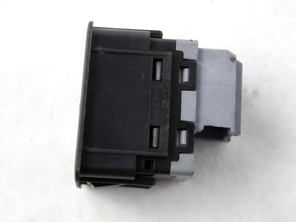 4F0962109 COMANDO INTERRUTTORE ALLARME AUDI A6 C6 SW 3.0 D 4X4 171KW AUT 5P (2008) RICAMBIO USATO