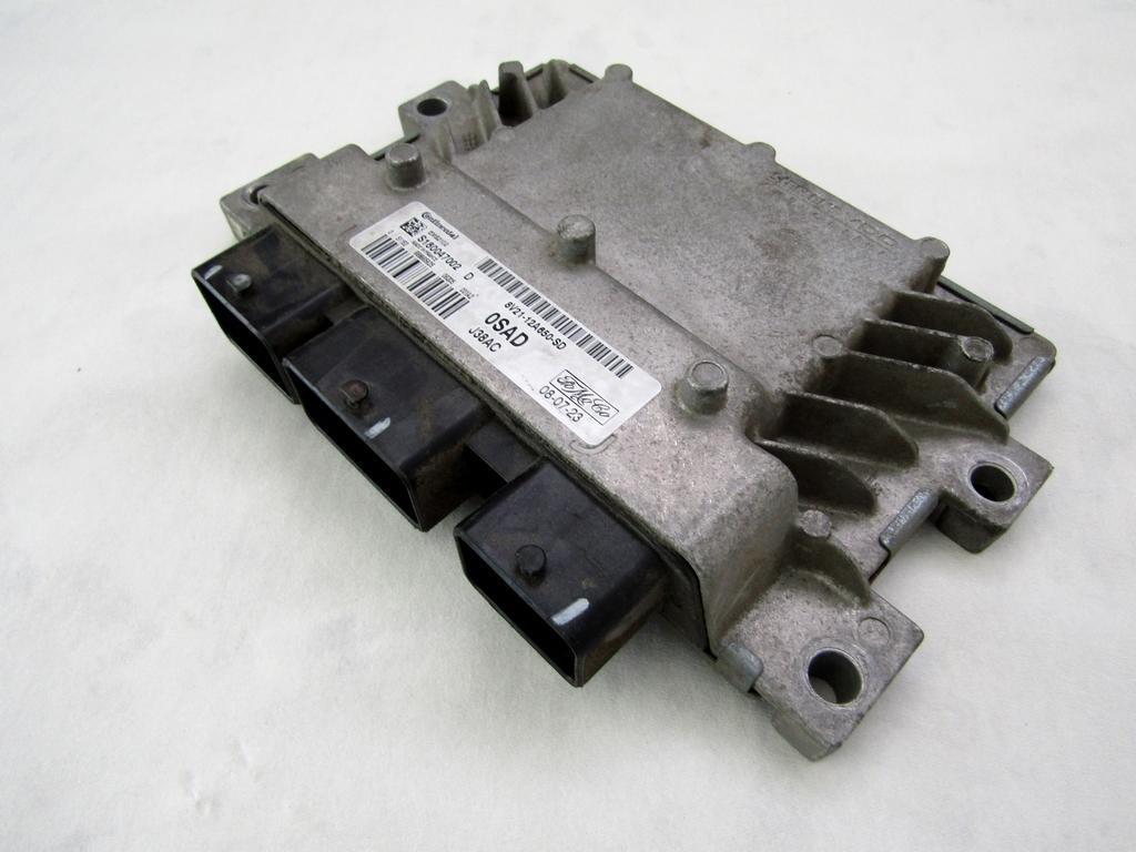 8V21-12A650-SD CENTRALINA INIEZIONE MOTORE FORD FIESTA 1.2 B 60KW 5M 5P (2008) RICAMBIO USATO