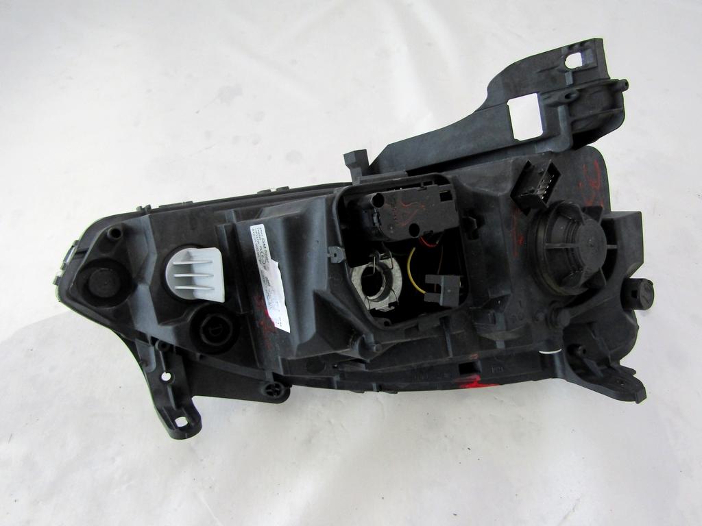 13237263 FARO FANALE ANTERIORE SINISTRO OPEL CORSA C 1.0 B 43KW 5M 5P (2001) RICAMBIO USATO SENZA COPERCHIO POSTERIORE