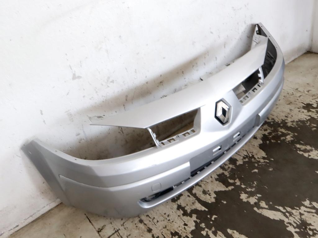 8200142000 PARAURTI ANTERIORE RENAULT MEGANE 1.6 B 83KW 5M 3P (2005) RICAMBIO USATO STRISCIATO