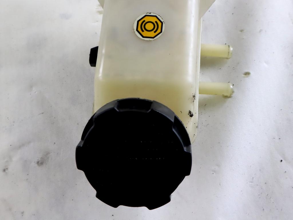 5852907310 VASCHETTA SERBATOIO LIQUIDO FRENI KIA PICANTO 1.1 B 47KW 5M 5P (2004) RICAMBIO USATO