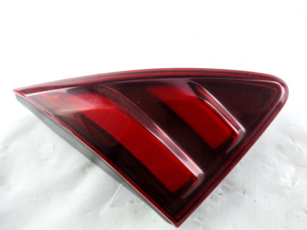 9805511380 FARO FANALE POSTERIORE SINISTRO PARTE INTERNA PEUGEOT 3008 1.6 D 84KW 6M 5P (2013) RICAMBIO USATO
