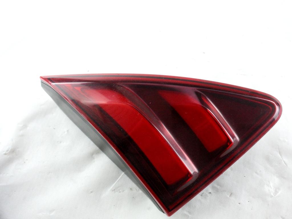 9805511380 FARO FANALE POSTERIORE SINISTRO PARTE INTERNA PEUGEOT 3008 1.6 D 84KW 6M 5P (2013) RICAMBIO USATO