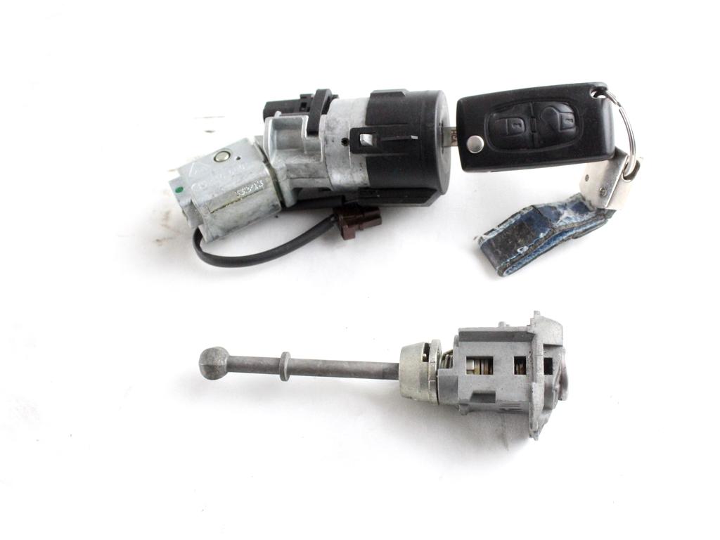 4162XT KIT BLOCCHETTI ACCENSIONE APERTURA CON CHIAVE PEUGEOT 3008 1.6 D 84KW 6M 5P (2013) RICAMBIO USATO 6160C1