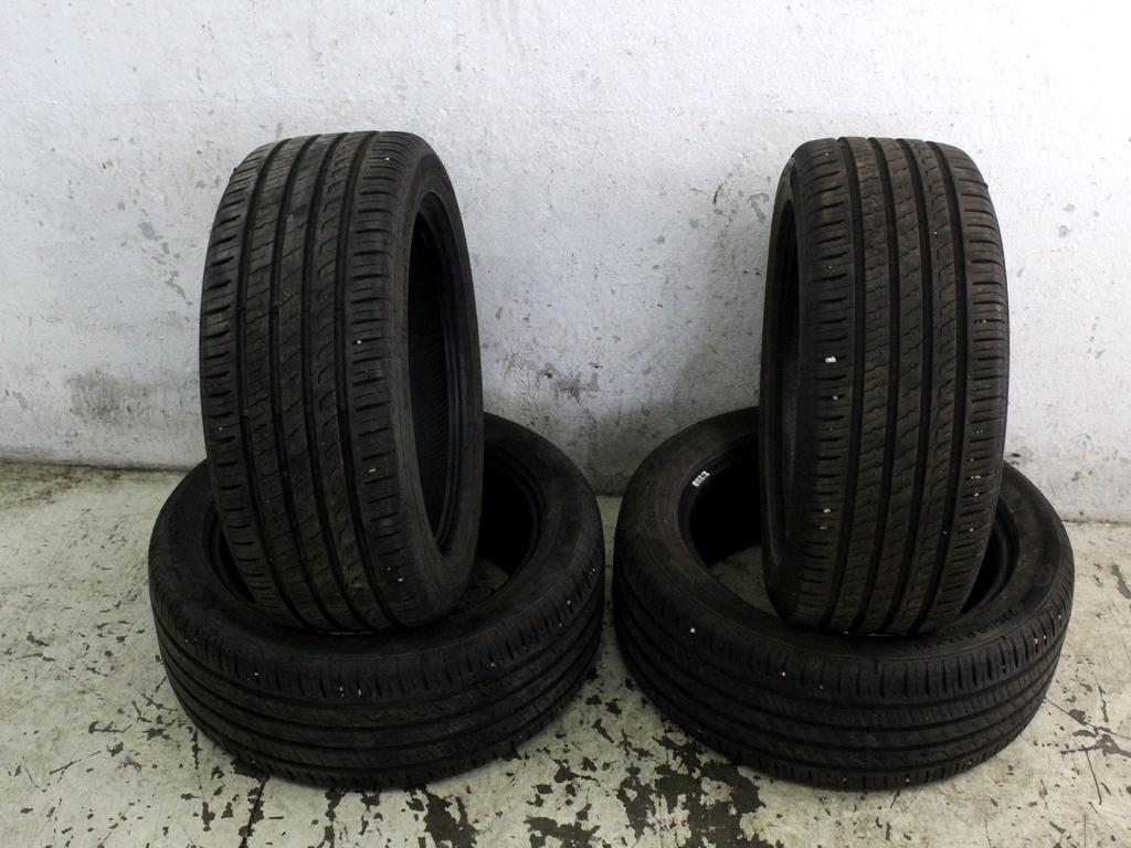 225/50 R17 98Y XL BARUM BRAVURIS 5HM 7.72MM 8.19MM 8.09MM 7.95MM A4923 PNEUMATICI ESTIVI (QUANTITA' 4 GOMME)