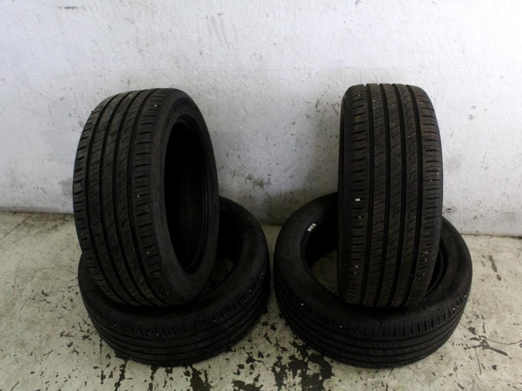 225/50 R17 98Y XL BARUM BRAVURIS 5HM 7.72MM 8.19MM 8.09MM 7.95MM A4923 PNEUMATICI ESTIVI (QUANTITA' 4 GOMME)