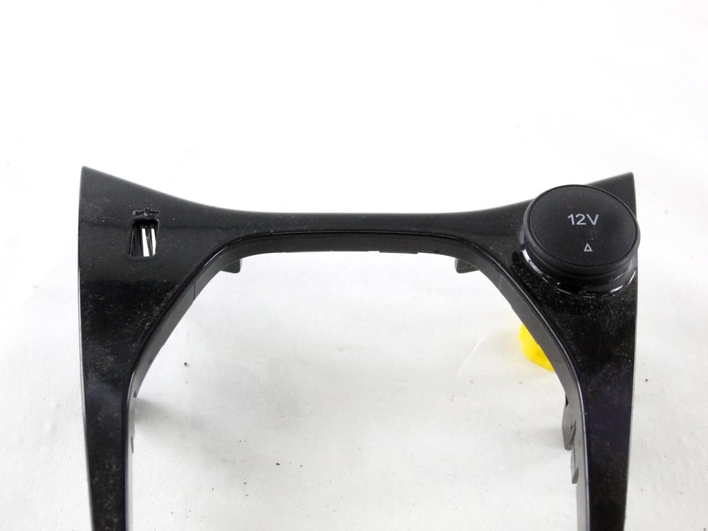 H1BB-A044H83-CW MASCHERINA RIVESTIMENTO TUNNEL CENTRALE FORD FIESTA 1.5 D 63KW 6M 5P (2020) RICAMBIO USATO ALLOGGIAMENTO LEVA CAMBIO