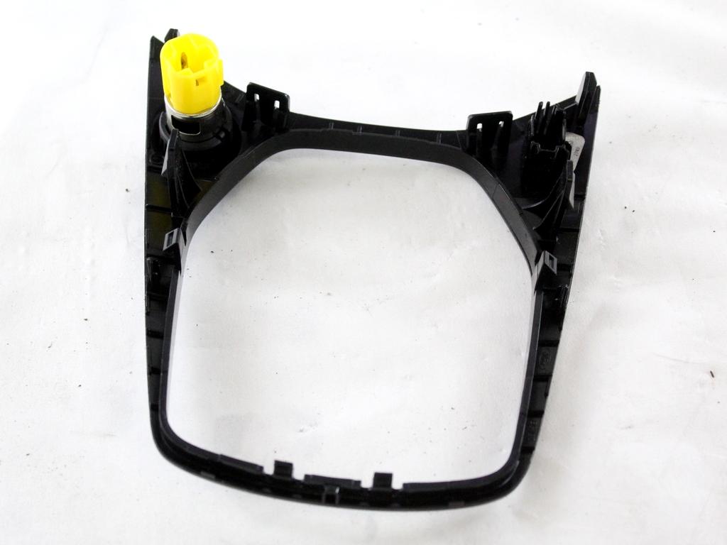 H1BB-A044H83-CW MASCHERINA RIVESTIMENTO TUNNEL CENTRALE FORD FIESTA 1.5 D 63KW 6M 5P (2020) RICAMBIO USATO ALLOGGIAMENTO LEVA CAMBIO