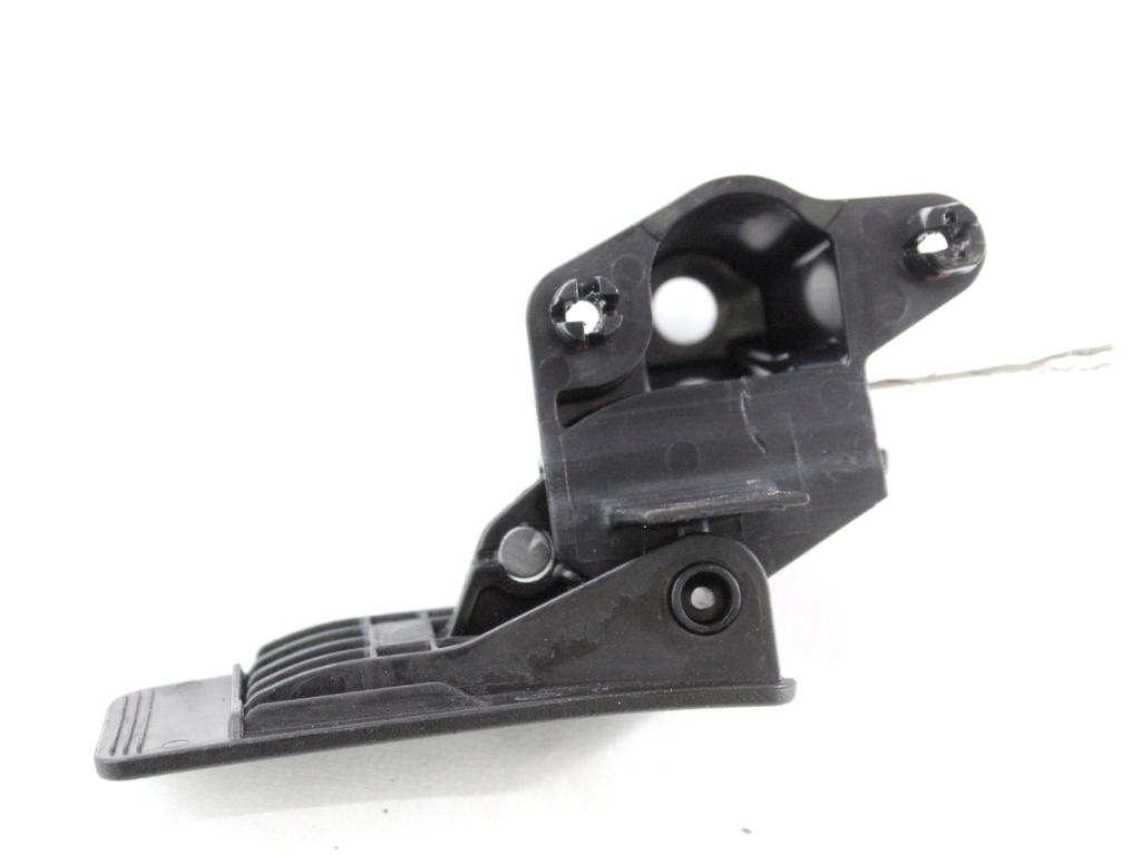 2086866 MANIGLIA LEVA APERTURA COFANO ANTERIORE FORD FIESTA 1.5 D 63KW 6M 5P (2020) RICAMBIO USATO