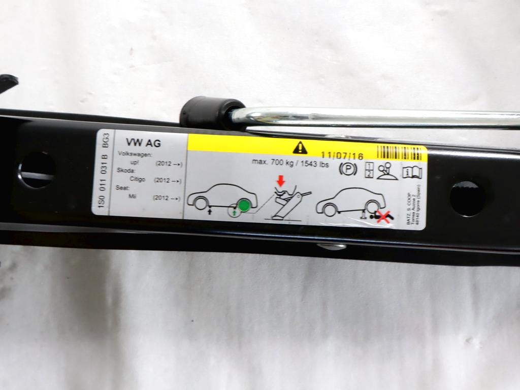 1S0011031B CRIC MARTINETTO CON ATTREZZI VOLKSWAGEN UP 1.0 B 44KW 5M 5P (2016) RICAMBIO USATO