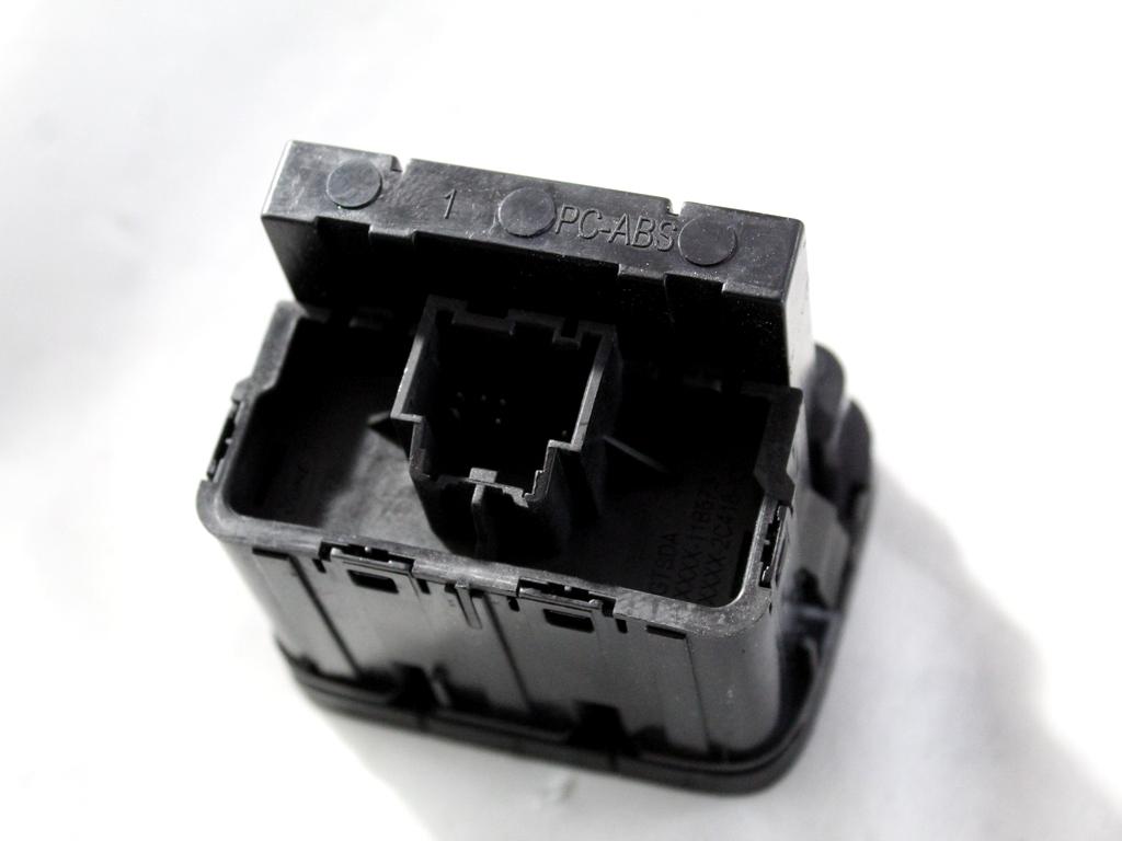 JX7T-11B573-BB GRUPPO DI COMANDO DISATTIVAZIONE TCS OFF FORD FIESTA 1.5 D 63KW 6M 5P (2020) RICAMBIO USATO CON COMANDO SELETTORE MODALITÀ GUIDA, DISATTIVAZIONE START STOP