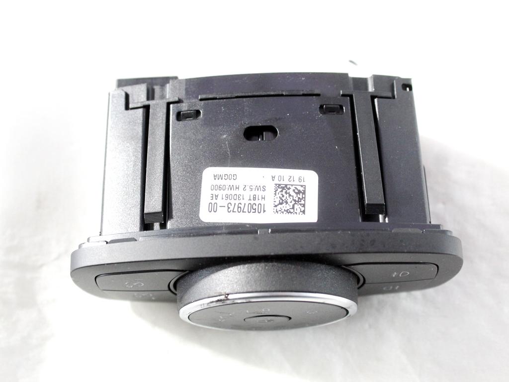 H1BT-13D061-AE GRUPPO DI COMANDO INTERRUTTORE E REGOLAZIONE LUCI E FARI FORD FIESTA 1.5 D 63KW 6M 5P (2020) RICAMBIO USATO CON INTERRUTTORE FENDINEBBIA E RETRONEBBIA, REGOLAZIONE LUMINOSITÀ CRUSCOTTO
