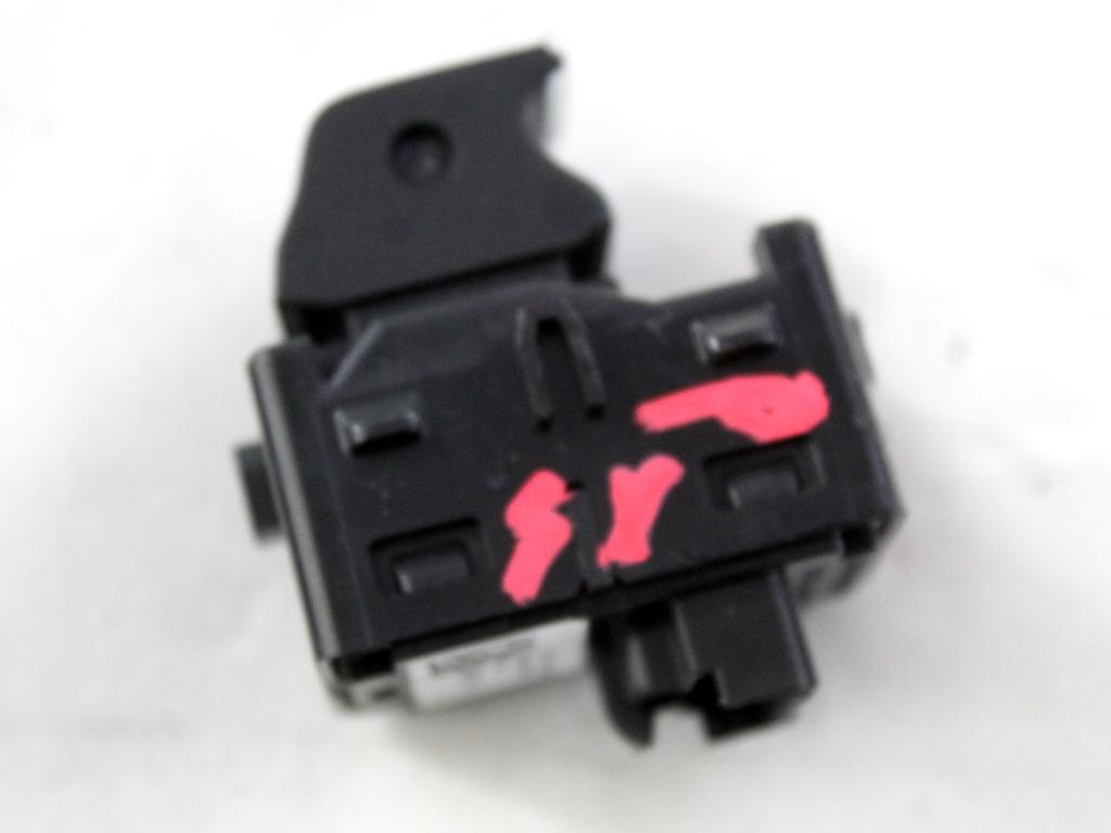 H1BT-14529-AA COMANDO INTERRUTTORE ALZA-VETRO ALZA-CRISTALLO FORD FIESTA 1.5 D 63KW 6M 5P (2020) RICAMBIO USATO