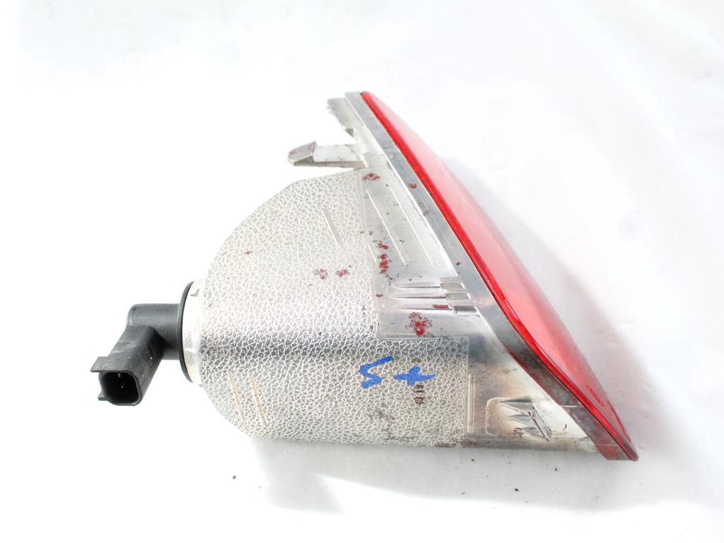 H1BB-15K273-AD FARO FANALE RETRONEBBIA POSTERIORE SINISTRO FORD FIESTA 1.5 D 63KW 6M 5P (2020) RICAMBIO USATO