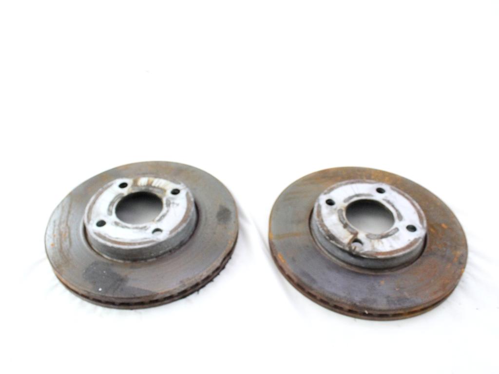 2095058 COPPIA DISCHI FRENO ANTERIORI FORD FIESTA 1.5 D 63KW 6M 5P (2020) RICAMBIO USATO