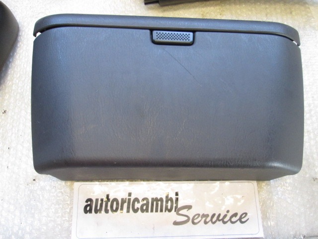 PREDAL ZA DOKUMENTE OEM N.  ORIGINAL REZERVNI DEL JEEP GRAND CHEROKEE WJ WG MK2 (1999 - 04/2005) DIESEL LETNIK 2000
