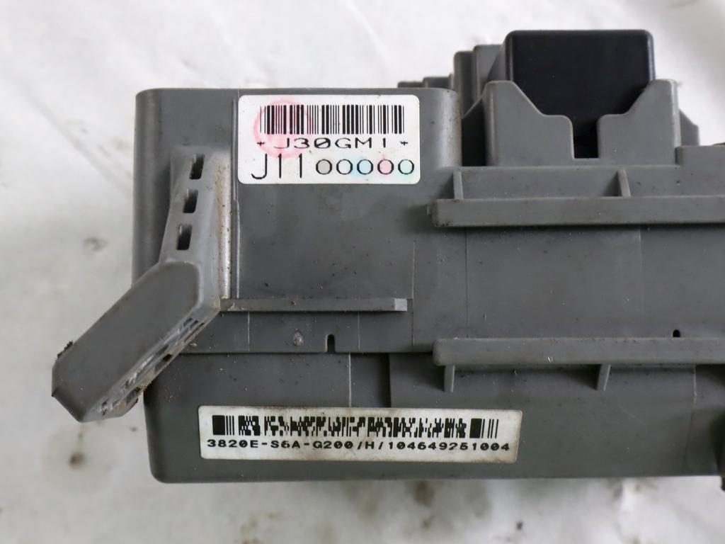 3820E-S6A-G200 CENTRALINA FUSIBILIERA SCATOLA FUSIBILI RELE HONDA CIVIC 1.7 D 74KW 5M 5P (2005) RICAMBIO USATO 
