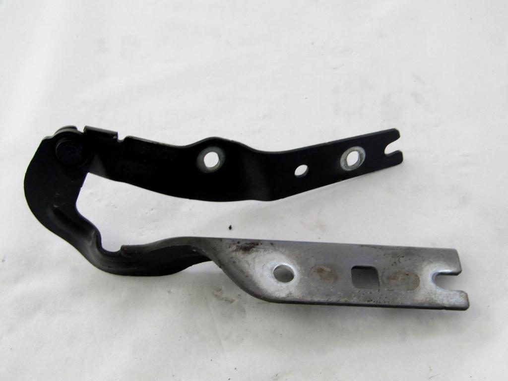 5G0823301B CERNIERA COFANO ANTERIORE LATO SINISTRO VOLKSWAGEN GOLF 7 2.0 D 110KW 6M 5P (2016) RICAMBIO USATO