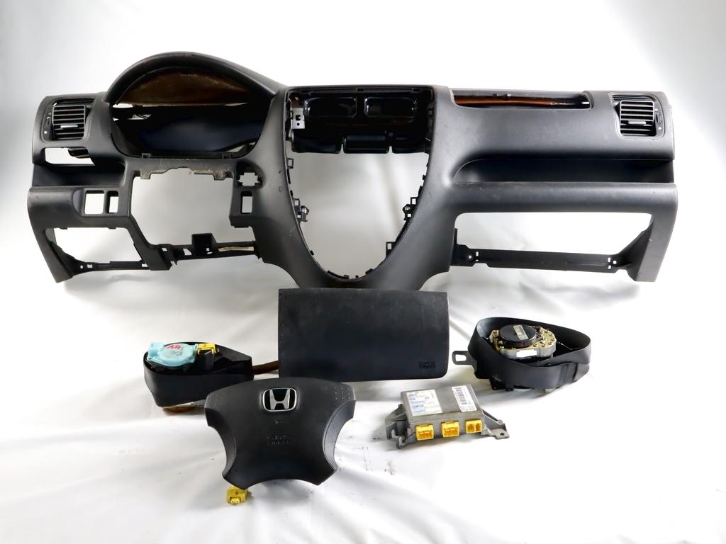 77960-S6A-G960 KIT AIRBAG HONDA CIVIC 1.7 D 74KW 5M 5P (2005) RICAMBIO USATO CON CENTRALINA AIRBAG, AIRBAG VOLANTE, AIRBAG PASSEGGERO, PRETENSIONATORE CINTURE DI SICUREZZA 77800-S6D-G111